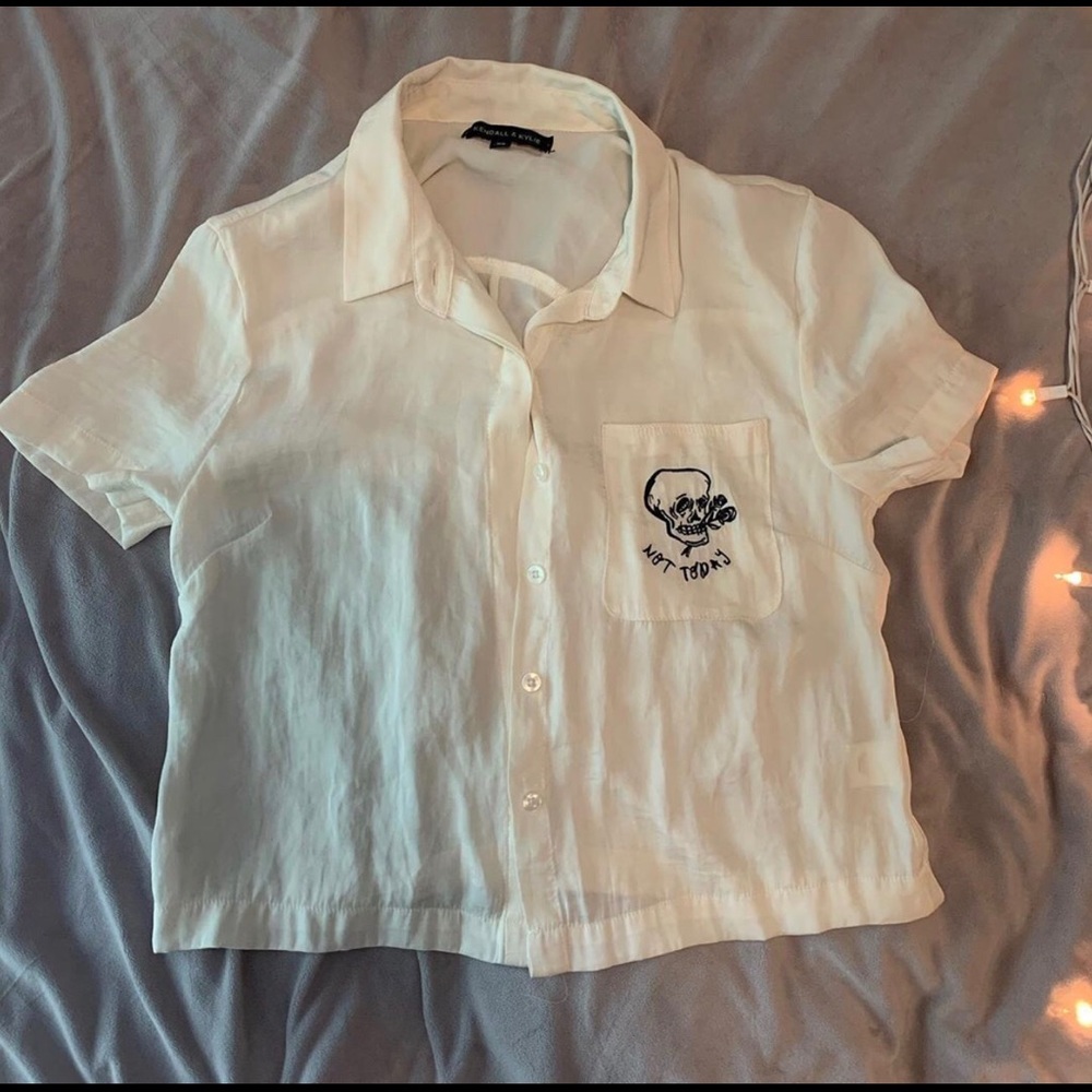 kendall and kylie button up top